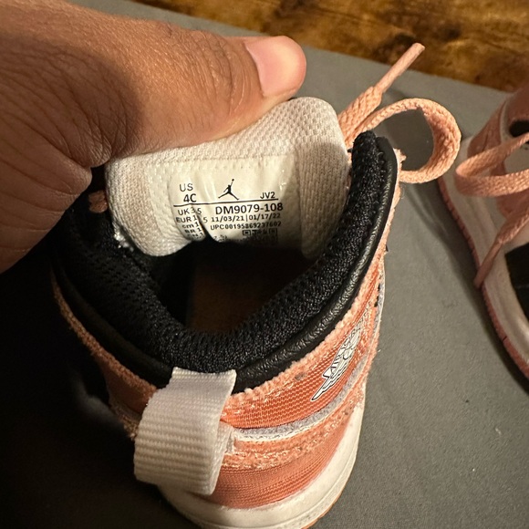 Nike Air Jordan 1 Mid Light Madder Root PinkToddler Girls Shoes - Picture 6 of 6